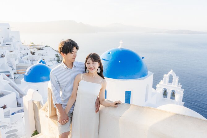 Private Santorini Photography in Oia 伊亚步行旅拍 - Entering Oia’s photo zone: where the shoot starts and ends