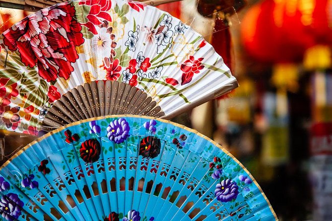 Private Tour: Photography Walking Tour from Trafalgar Square to Covent Garden - Chinatown’s gate and side streets: color and creative focus