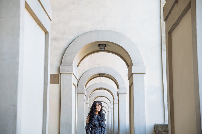 Private Vacation Photography Session with Local Photographer in Florence - Stop 2: Ponte Vecchio for a bridge-and-bay feel in one frame