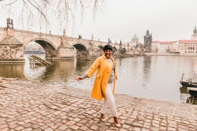 Private Vacation Photography Session with Local Photographer in Prague - Pricing for up to 6: what $325 really buys