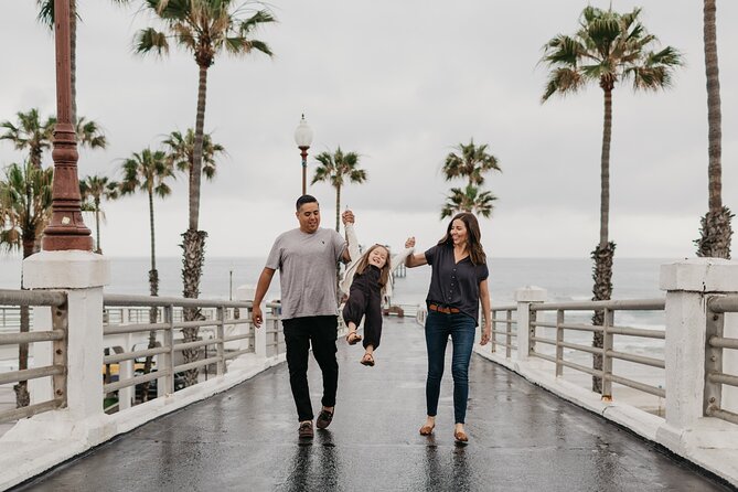 Private Vacation Photography Session with Local Photographer in San Diego - How the 1-hour shoot actually plays out (and what matters)