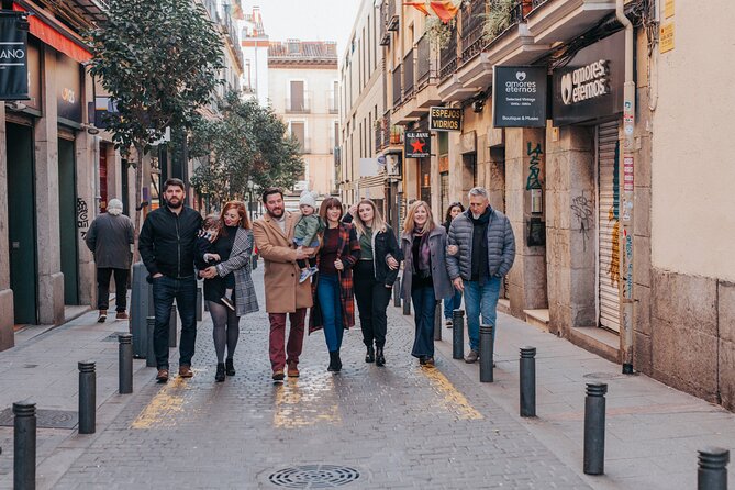 Private Vacation Photography Session with Photographer in Madrid - Who Should Book This Private Madrid Photo Shoot