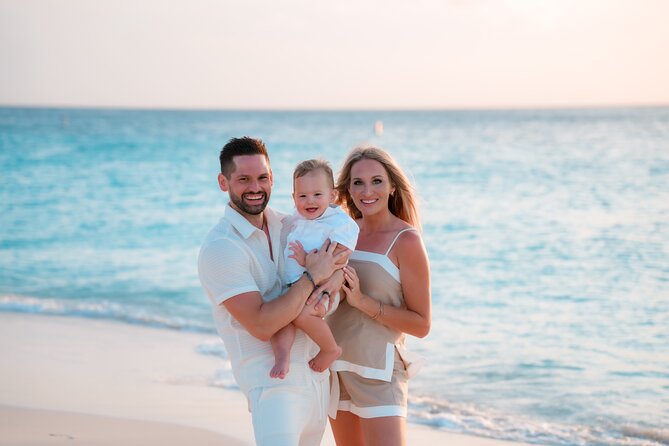 Private Vacation Photoshoot with Photographer in Aruba - On-the-Spot Photo Checks: Why Instant Feedback Helps