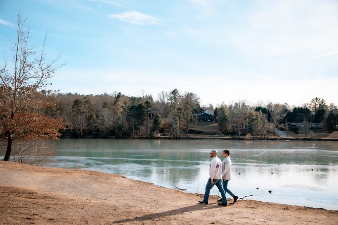 Private Vacation Photoshoot with Photographer in Asheville - How the session actually works in Asheville’s real streets