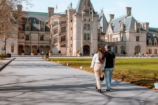 Private Vacation Photoshoot with Photographer in Asheville - What you’ll do at each stage of the shoot (without the stiff parts)