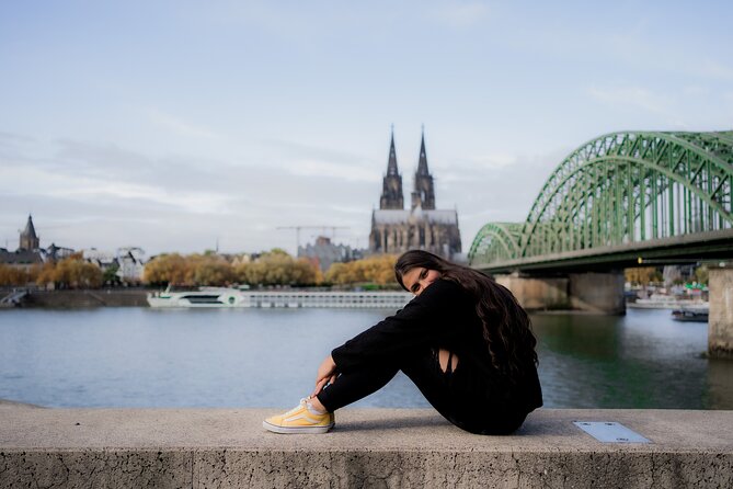Private Vacation Photoshoot with Photographer in Cologne - What to expect during the walk-and-shoot