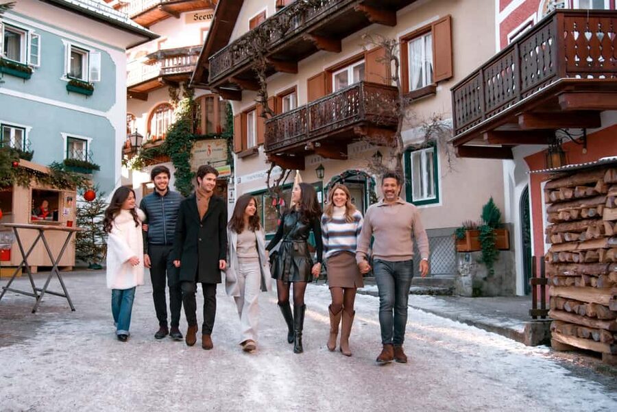 Private Vacation Photoshoot with Photographer in Hallstatt - Key highlights you’ll care about