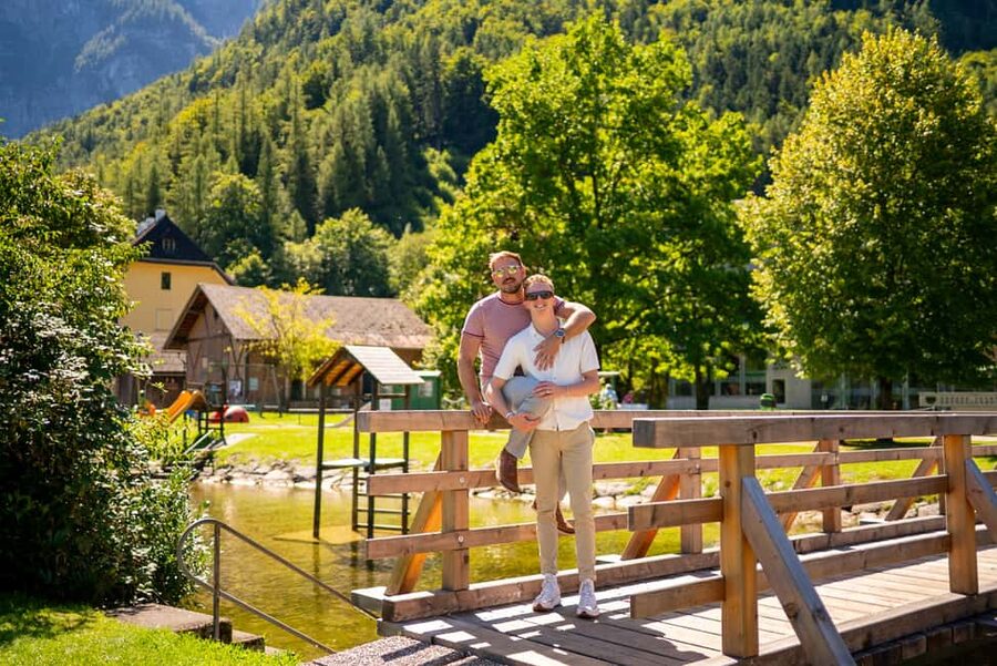 Private Vacation Photoshoot with Photographer in Hallstatt - Making your shoot go smoothly: shoes, water, and small prep