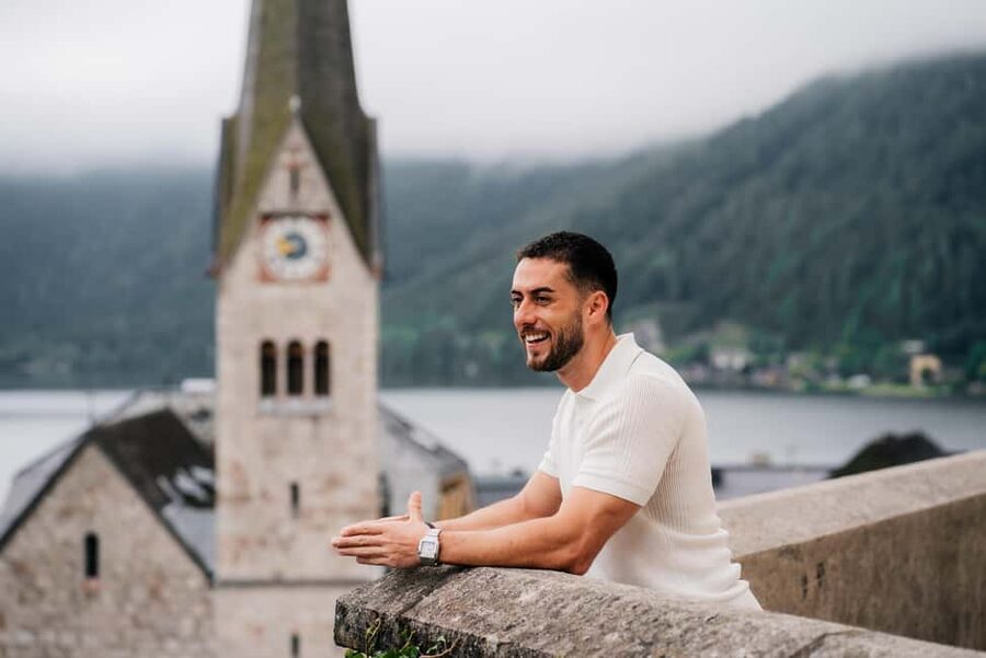 Private Vacation Photoshoot with Photographer in Hallstatt - Where this fits best: couples, families, and solo travelers