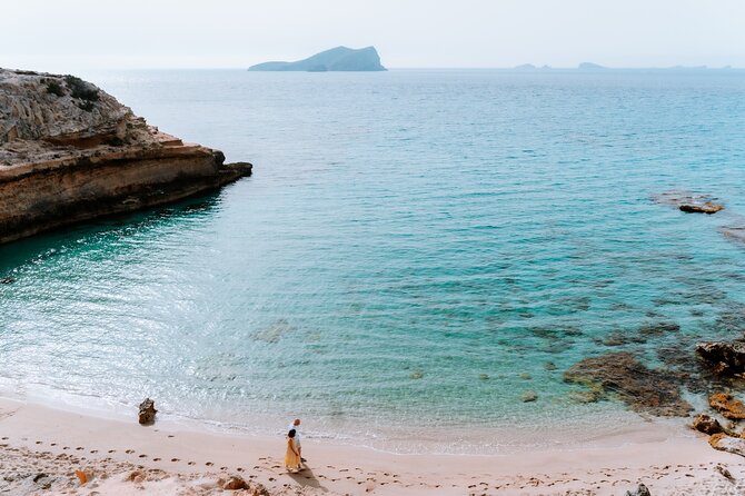 Private Vacation Photoshoot with Photographer in Ibiza - How the shoot flows in 30 or 60 minutes (and what you should actually do)
