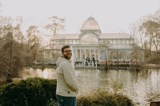 Private Vacation Photoshoot with Photographer in Madrid - Price and value: what $142.97 per person really covers