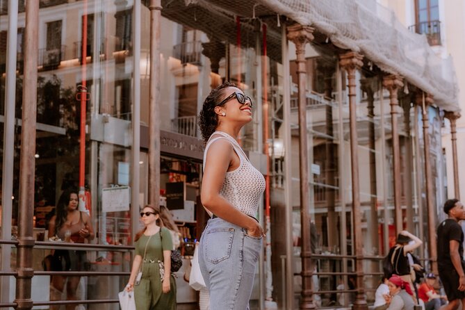Private Vacation Photoshoot with Photographer in Madrid - Plaza Mayor to classic Madrid corners: how the photo route works