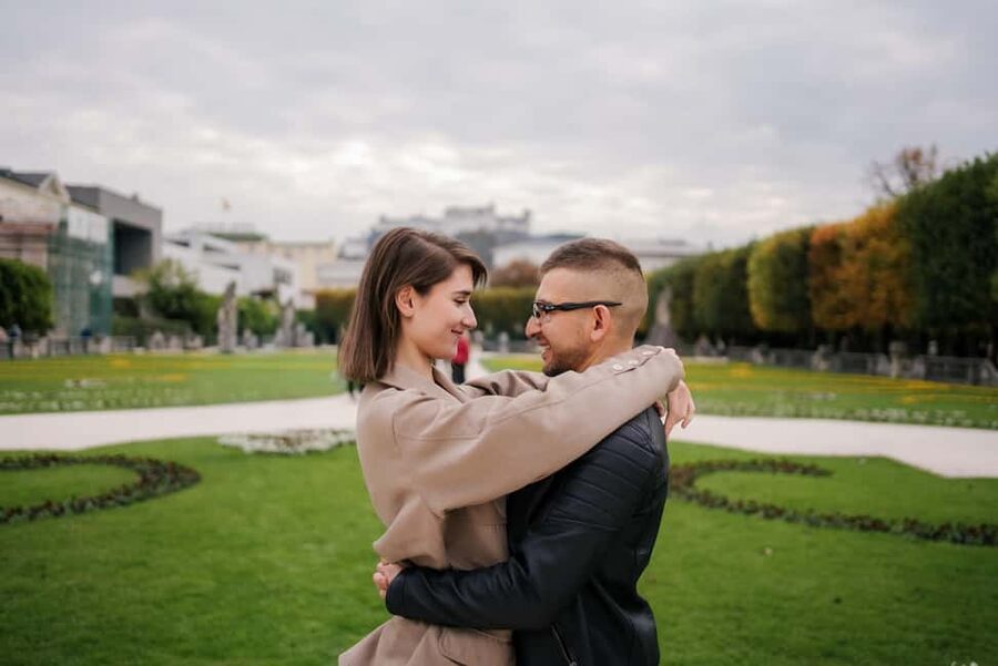Private Vacation Photoshoot with Photographer in Salzburg - Photo delivery in 4–5 working days: what you’ll receive and why it matters