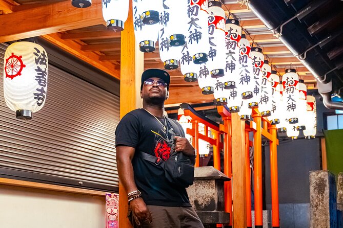 Private Vibrant Night Photoshoot Experience in Osaka (Dotonbori) - Posing Help That Makes Night Photos Look Natural