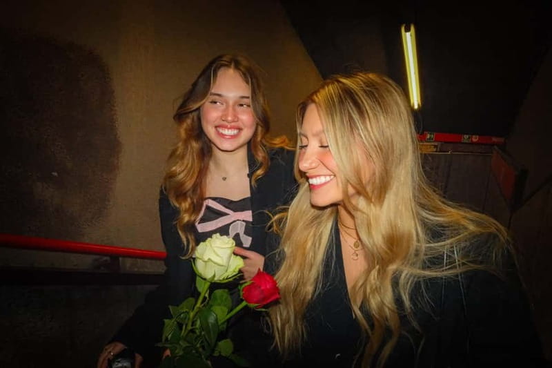 Pro & Instagram-friendly photo shoot in Paris - Price and Value: Private Time for a Group Up to 5