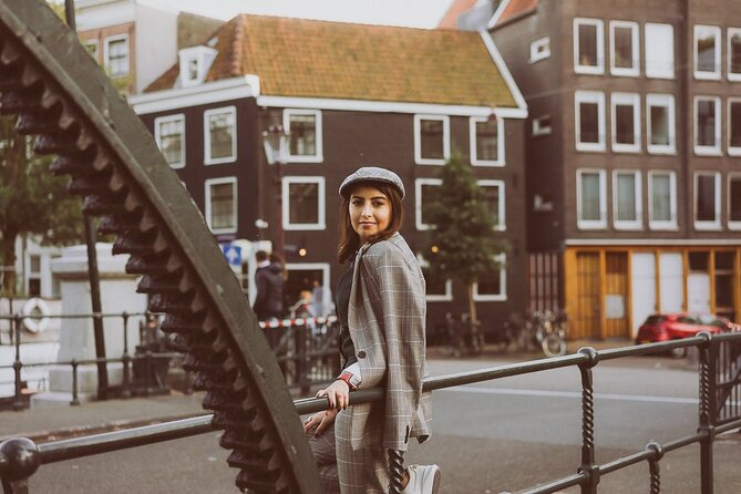 Professional Amsterdam Photo Shoot - Why a small-group Amsterdam photo shoot beats asking strangers