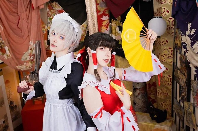 Professional Cosplay Photography Experience with English Guide - Language Comfort: English Guide Plus Multi-Language Brochures