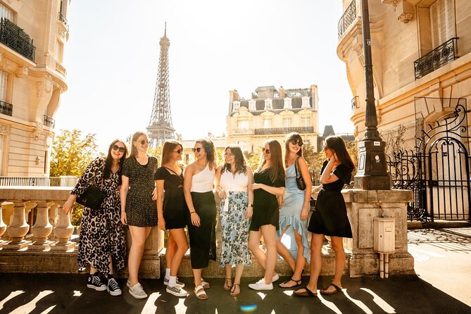 Professional Eiffel Tower Photo Tour with VOGUE Photographer - What You Actually Get: Raw Photos Same Day + Your Retouch Picks