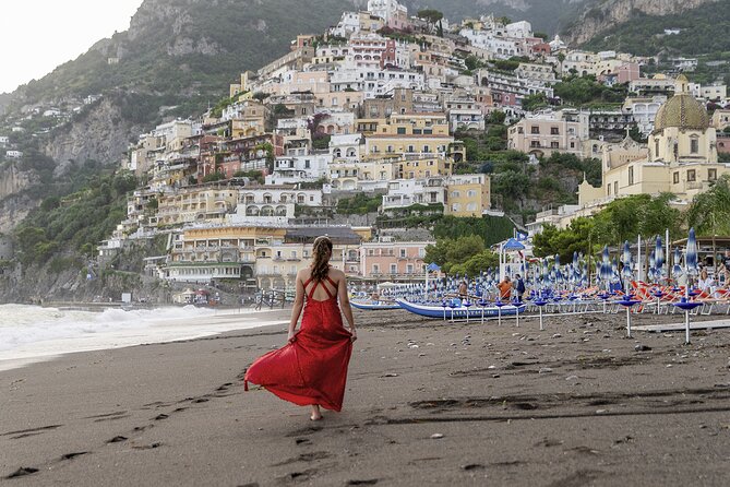Professional photo shoot around Positano - Piazza dei Mulini sets the tone for a Positano photo day
