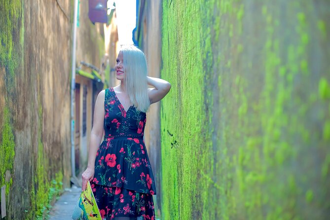 Professional Photography Tour Optional Ao Dai Dress in Hoi An - A 90-minute Hoi An Ancient Town photoshoot with a pro behind the lens