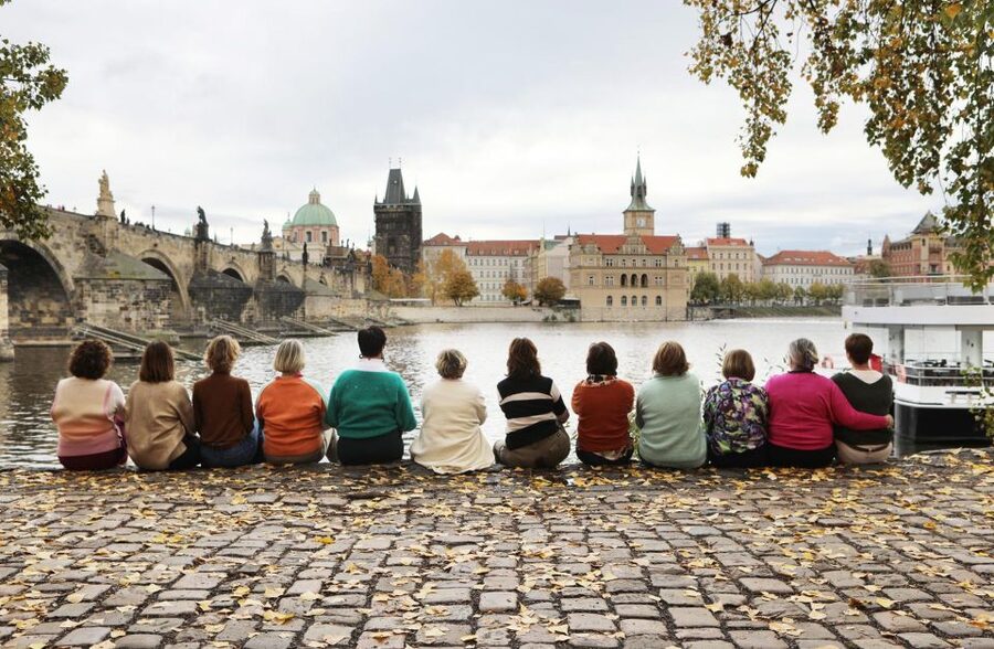 Professional photoshoot at Charles Bridge & Kampa island - What you get back: HD photos edited for the final look