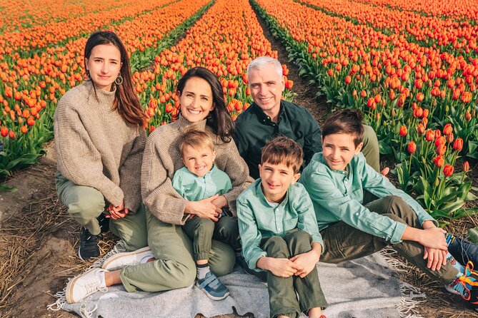 Professional Photoshoot at Private Tulip Field - Private tulip field access near Keukenhofbos