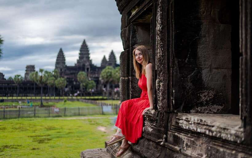 Professional Photoshoot in Angkor Archaeological Park - 5:00 am pickup and Angkor Wat sunrise lighting