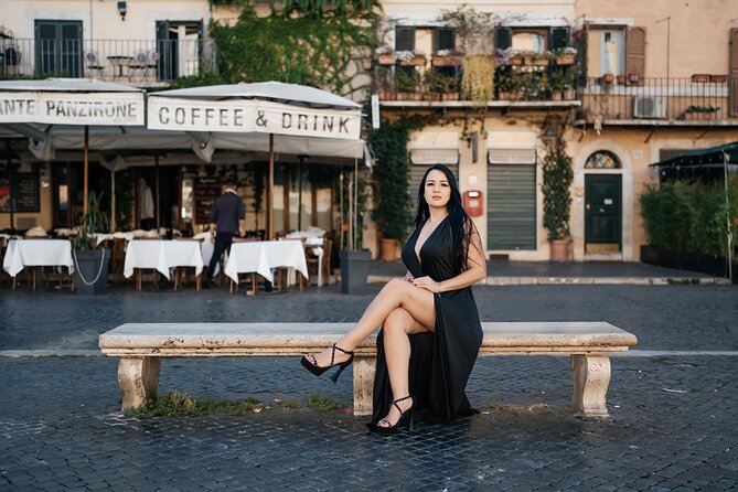Professional Photoshoot in Eternal City Rome - The Colosseum photo time: how you get better than a selfie