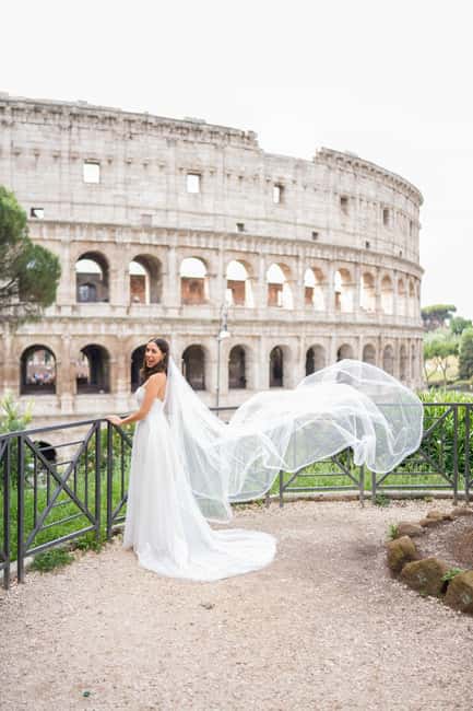 Professional Rome Photoshoot Experience - Vatican City at golden hour: big views, guided angles