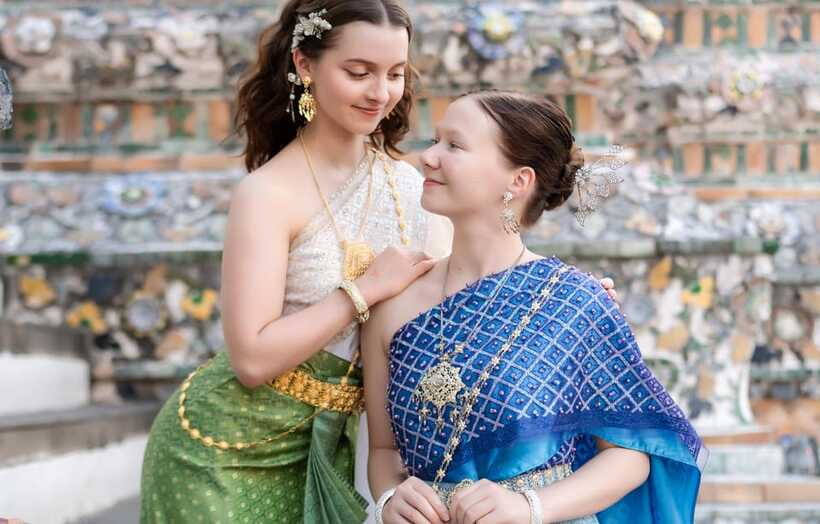 Professional Thai Costume Photography at Wat Arun, Bangkok - Who Should Book This Wat Arun Thai Costume Photoshoot