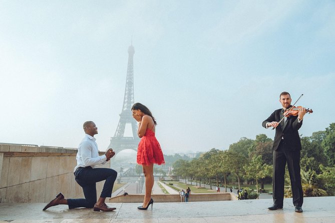 Proposal Photographer in Paris - Planning a proposal shoot around Paris icons and your real vibe