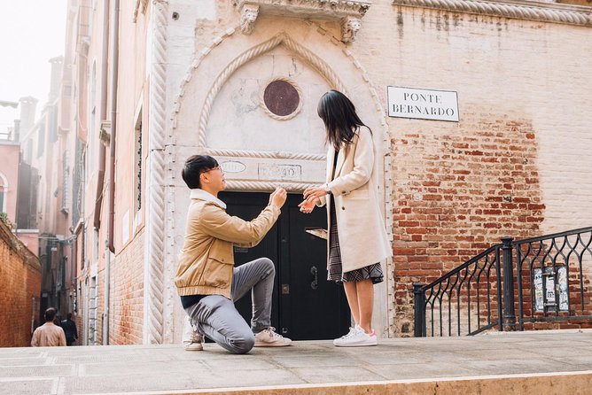 Proposal Photographer in Venice - What happens during the shoot: more than clicking a shutter
