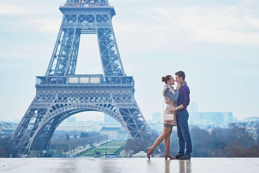 Proposal Photoshoot - Eiffel Tower, Louvre, and Seine: what each area gives you