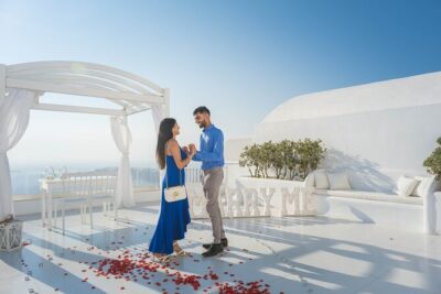Proposal Photoshoot Santorini - Meeting Point in Central Oia: Show Up Ready, Not Panicked