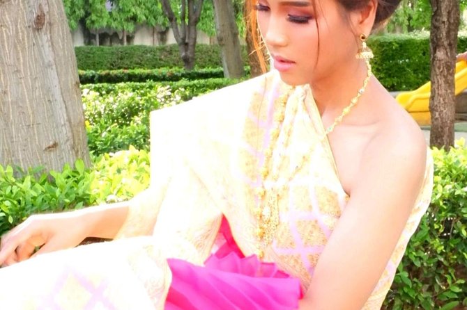 Proposals in Thai Costume with Photoshoot - Key highlights at a glance