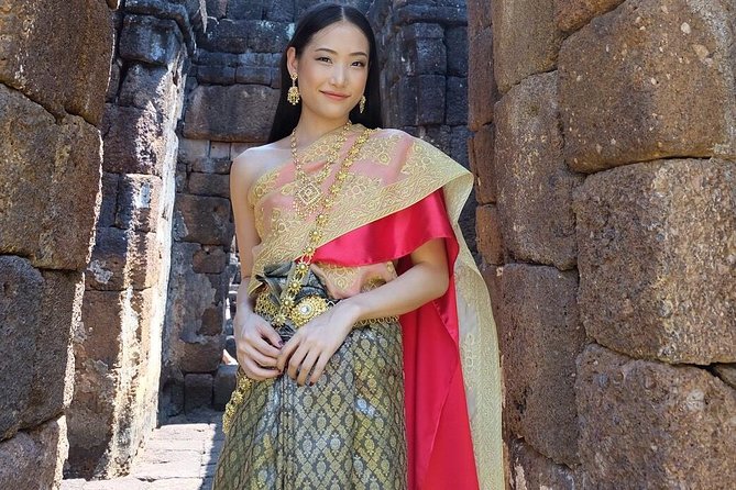 Proposals in Thai Costume with Photoshoot - Weather and timing: the small things that can make or break the day
