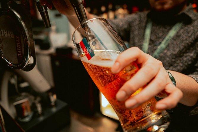 Pub Crawl + Unlimited Drinks + VIP entry + Drinking Games & Photographer - Photos During the Night: What to Expect (and How to Catch Them)