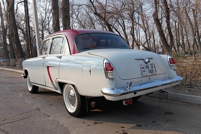 Retro KGB Tour: A Volga 21 Adventure in Yerevan's Soviet Past with photography - Cafesjian Center for the Arts and Republic Square: the tour’s “now” moment