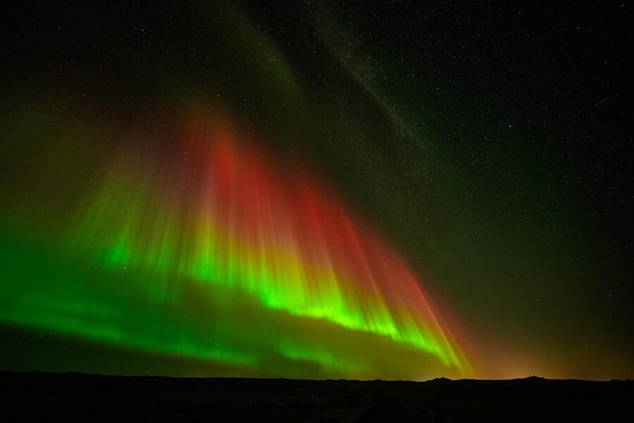 Reykjavik: Northern Lights Tour with Private Photographer - Camera tripods and settings help: good for beginners, great for shutterbugs
