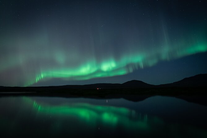 Reykjavik Northern Lights Tour with Professional Photographer - Wi‑Fi and mobile ticket: small tech that helps on the ground