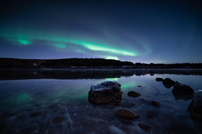 Reykjavik Northern Lights Tour with Professional Photographer - Private transportation for a small group: comfort and focus