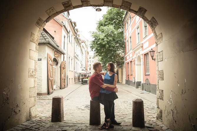 Riga Private Photoshoot Tour - Barricades Memorial and Saeima: modern Latvia in a historic setting