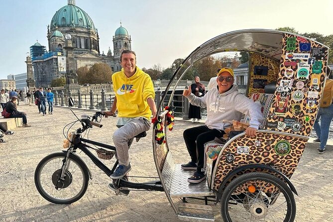 Romantic Berlin Rickshaw City and Photo Tour - incl. pick-up - Rickshaw romance in Berlin: how the photo-circuit really feels