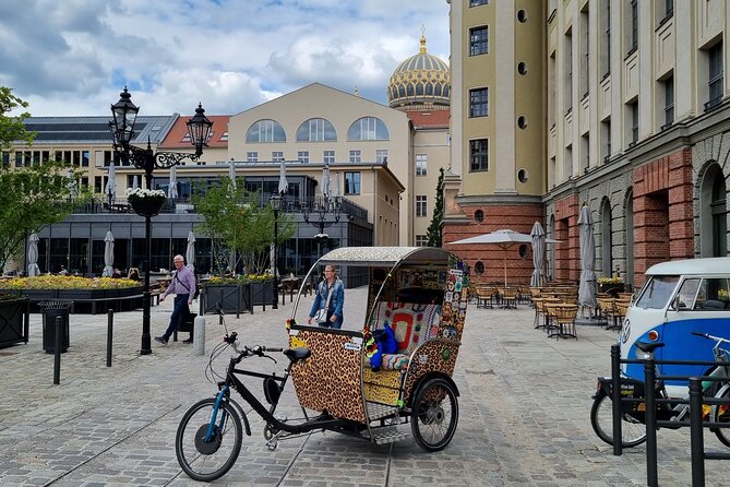 Romantic Berlin Rickshaw City and Photo Tour - incl. pick-up - Should you book this romantic rickshaw-and-photo tour?