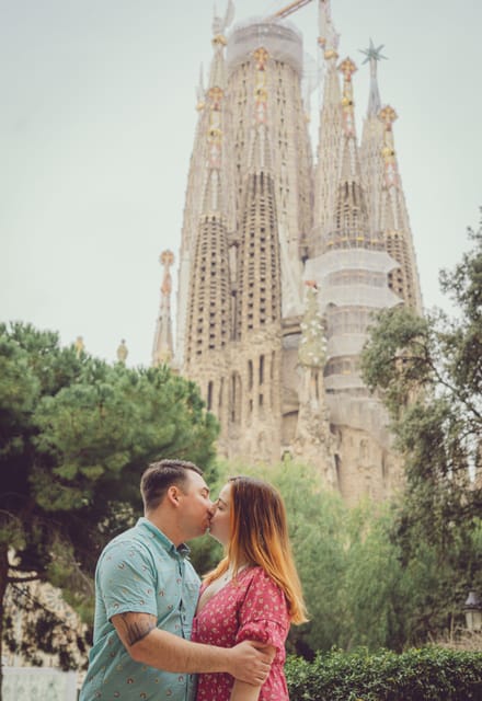 Romantic Photoshoot Experience for Couples in Barcelona - Key highlights to know before you book
