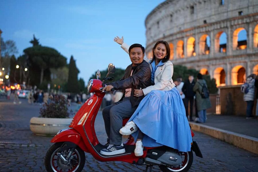 Rome: City Highlights Nighttime Vespa Photoshoot Jouney - A 1.5-Hour Vespa Experience That Actually Feels Like a Photoshoot