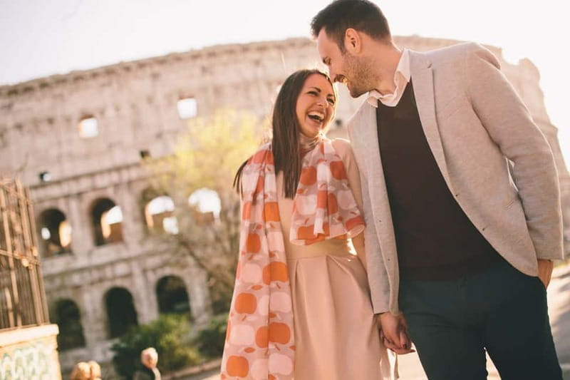 Rome: Colosseum Photoshoot - Meeting at Caffè Roma: the easiest way to start