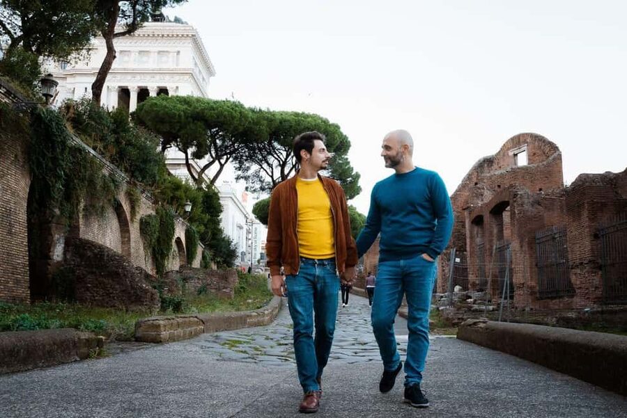 Rome: Couple Photoshoot Experience LGBTQ+ Friendly - Why This Rome Couple Photoshoot Feels Comfortable and Real