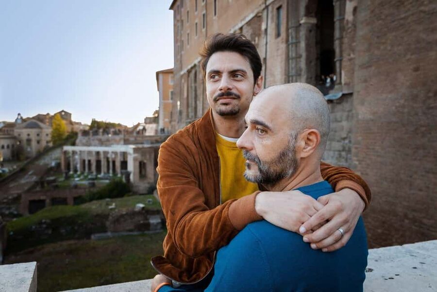 Rome: Couple Photoshoot Experience LGBTQ+ Friendly - Photo Delivery: Edited Files in Days, Ready to Share or Print