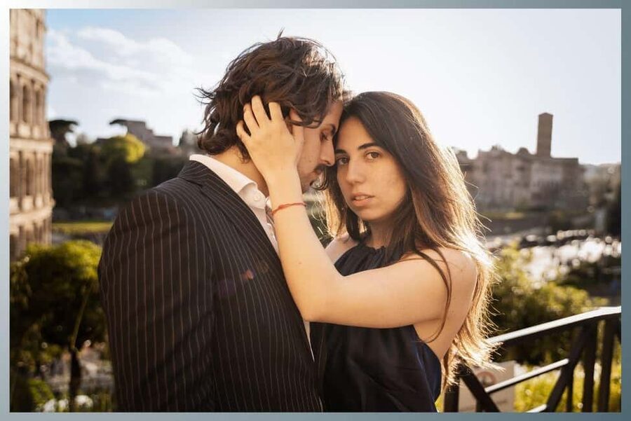Rome: Couple Photoshoot – Iconic & Romantic - AndrePhoto’s Candid Approach: Natural Poses Without Feeling Staged